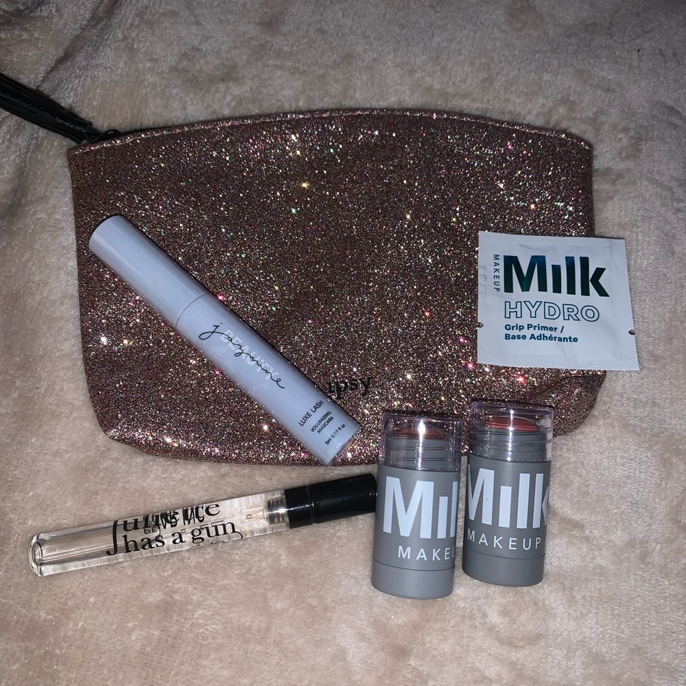 ⚪️Ipsy glam bag